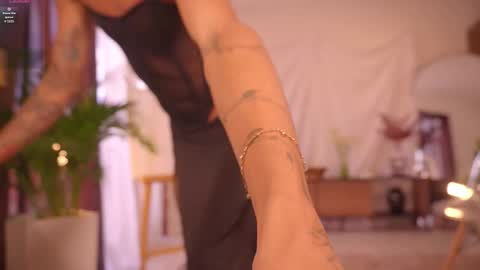 Snapshot of pretties_nay chatting on October 5, 3:10 pm Nayrobi online show from October 5, 3:10 pm