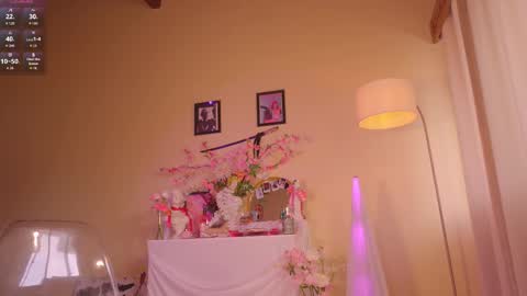 Snapshot of pretties_nay chatting on October 17, 3:14 pm Nayrobi online show from October 17, 3:14 pm