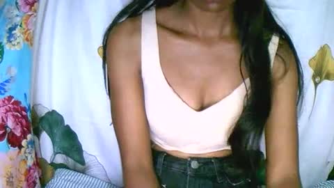 Snapshot of prettiethalia chatting on December 15, 9:41 pm prettiethalia online show from December 15, 9:41 pm