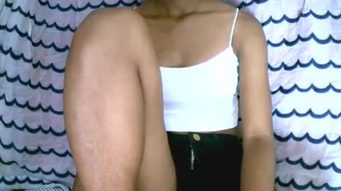 Snapshot of prettiethalia chatting on January 8, 7:32 am prettiethalia online show from January 8, 7:32 am