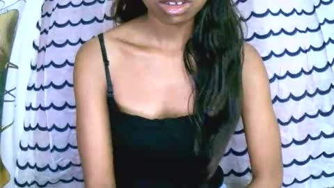 Snapshot of prettiethalia chatting on January 12, 7:24 am prettiethalia online show from January 12, 7:24 am