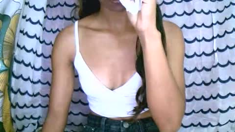 Snapshot of prettiethalia chatting on January 14, 8:09 am prettiethalia online show from January 14, 8:09 am