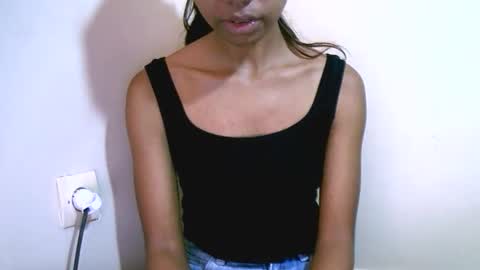 Snapshot of prettiethalia chatting on February 2, 10:14 am prettiethalia online show from February 2, 10:14 am