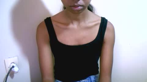 Snapshot of prettiethalia chatting on February 6, 7:34 am prettiethalia online show from February 6, 7:34 am