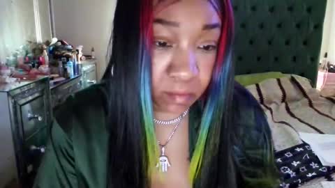 Yasmine pretty online show from December 15, 2:43 pm