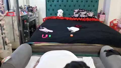 Yasmine pretty online show from February 23, 2:53 am