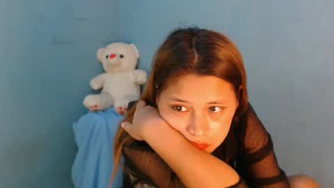 Snapshot of pretty__ella chatting on December 11, 3:35 am ELLA online show from December 11, 3:35 am
