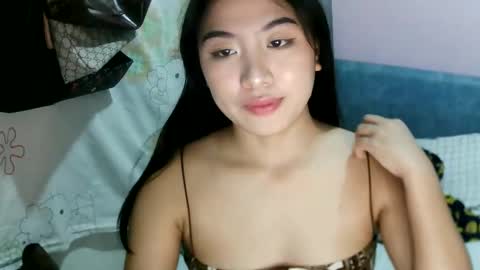 Snapshot of pretty_am chatting on September 18, 11:45 am pretty_am online show from September 18, 11:45 am