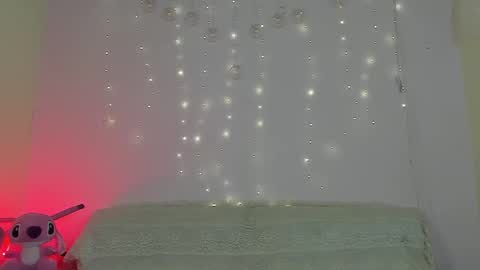 pretty_and_strong online show from October 13, 1:38 am