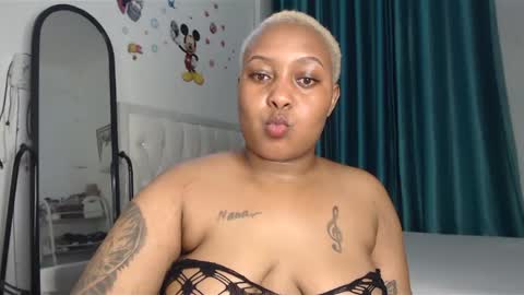 Annah online show from February 9, 9:39 pm