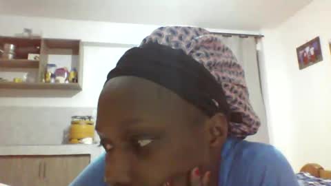 Snapshot of pretty_beib chatting on June 5, 5:29 pm Karol online show from June 5, 5:29 pm