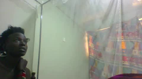 pretty_betty_ online show from February 5, 7:50 am