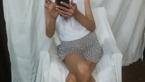Snapshot of pretty_cat1 chatting on October 4, 8:18 pm pretty_cat1 online show from October 4, 8:18 pm