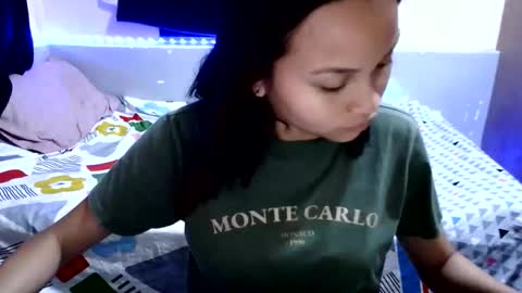 pretty_dharryhann online show from December 15, 2:49 am