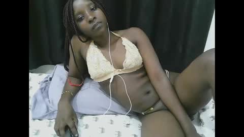 pretty online show from May 16, 12:07 am