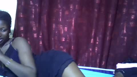 Snapshot of pretty_ebby chatting on June 27, 4:23 pm pretty_ebby online show from June 27, 4:23 pm