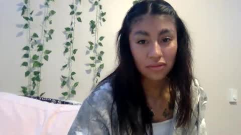 pretty_girl828687 online show from January 9, 7:04 pm