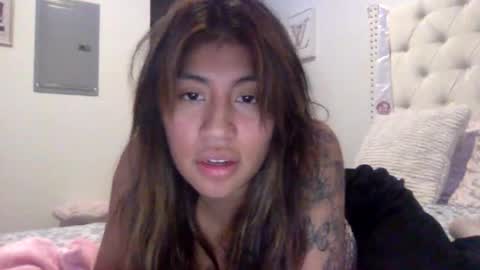 pretty_girl828687 online show from April 14, 5:24 am