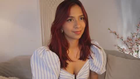 Snapshot of pretty_goddess chatting on March 21, 7:28 pm pretty_goddess online show from March 21, 7:28 pm