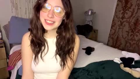 Snapshot of pretty_in_p1nk chatting on January 10, 10:39 am Sophie online show from January 10, 10:39 am