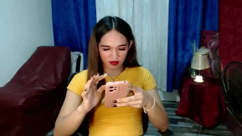 Snapshot of pretty_lady_kitty chatting on December 6, 3:41 am pretty_lady_kitty online show from December 6, 3:41 am