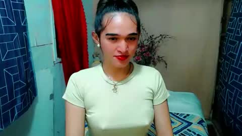 pretty_lady_kitty online show from May 9, 2:11 pm
