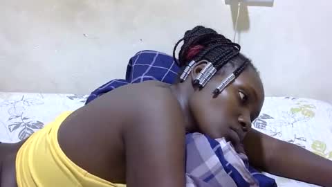 pretty_leila1 online show from May 1, 9:19 pm
