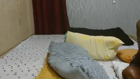 Pretty online show from February 1, 7:23 pm