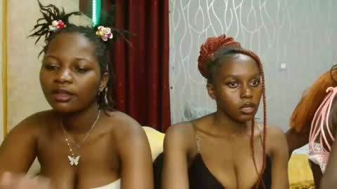 Pretty online show from February 3, 6:46 pm