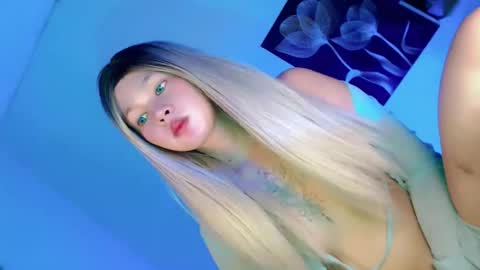 Flor online show from October 26, 9:42 pm