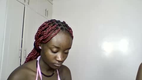 pretty luv1 online show from December 22, 8:00 am