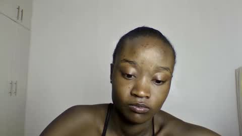 Snapshot of pretty_luv1 chatting on April 7, 9:10 am pretty luv1 online show from April 7, 9:10 am