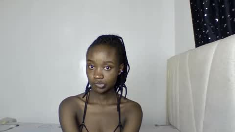Snapshot of pretty_luv1 chatting on May 12, 11:07 am pretty luv1 online show from May 12, 11:07 am