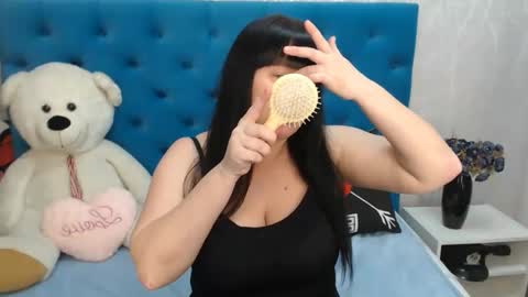 Snapshot of pretty_malika chatting on December 7, 8:44 am pretty_malika online show from December 7, 8:44 am