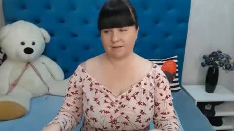 Snapshot of pretty_malika chatting on January 28, 1:27 pm pretty_malika online show from January 28, 1:27 pm