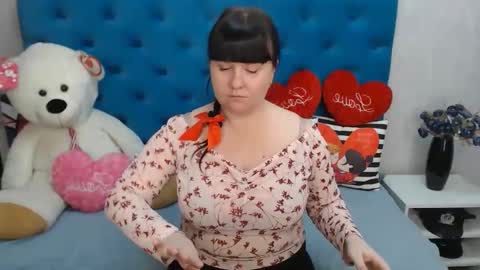 Snapshot of pretty_malika chatting on February 14, 8:52 am pretty_malika online show from February 14, 8:52 am