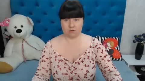 Snapshot of pretty_malika chatting on February 20, 9:44 am pretty_malika online show from February 20, 9:44 am