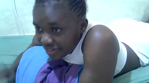 pretty_melan online show from April 1, 10:27 am