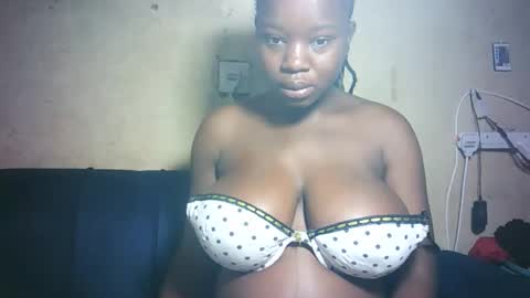 pretty_milan online show from February 20, 8:05 am