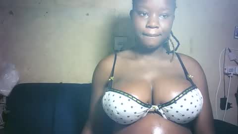 pretty_milan online show from February 28, 9:10 am