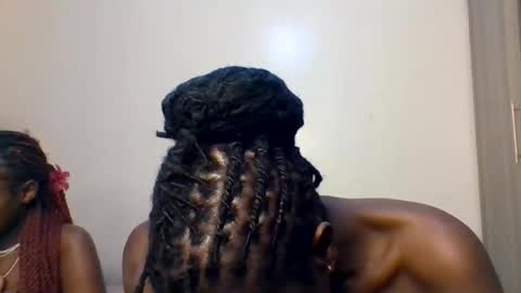 Snapshot of pretty_naya chatting on November 18, 3:38 pm naya online show from November 18, 3:38 pm