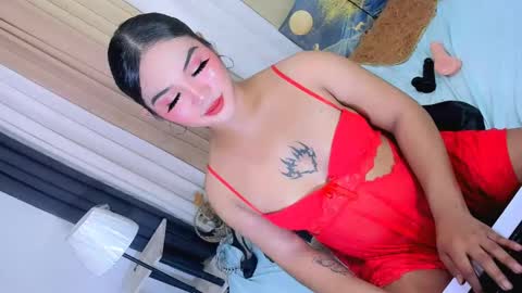 Snapshot of pretty_percy chatting on April 25, 7:33 am hi im percy online show from April 25, 7:33 am
