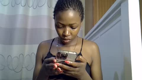 pretty_petite24 online show from January 15, 12:36 pm