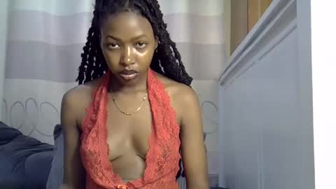 pretty_petite24 online show from January 27, 7:03 pm