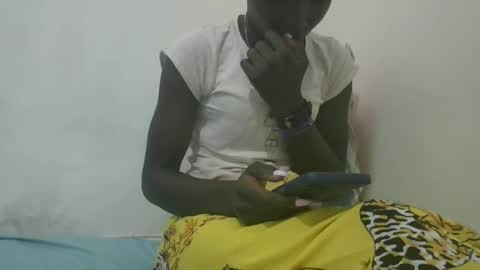Snapshot of pretty_petite_ebony chatting on December 13, 7:32 pm pretty_petite_ebony online show from December 13, 7:32 pm