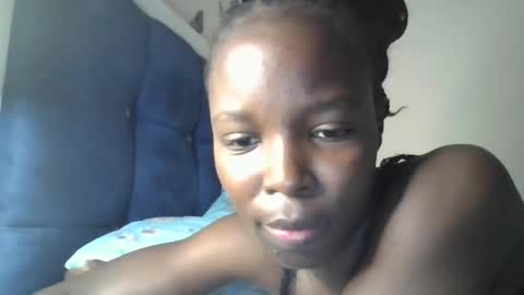 Snapshot of pretty_petite_ebony chatting on January 5, 11:08 pm pretty_petite_ebony online show from January 5, 11:08 pm