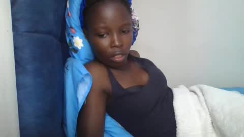 Snapshot of pretty_petite_ebony chatting on February 6, 9:45 am pretty_petite_ebony online show from February 6, 9:45 am