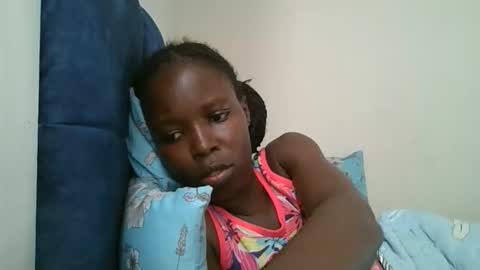 Snapshot of pretty_petite_ebony chatting on February 7, 2:32 pm pretty_petite_ebony online show from February 7, 2:32 pm