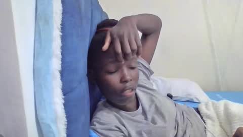 pretty_petite_ebony online show from May 4, 8:54 am