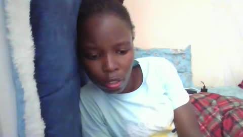 pretty_petite_ebony online show from May 6, 10:09 am